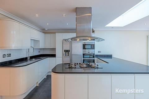 29 Fulbrook Lane, South Ockendon, RM15 5JZ