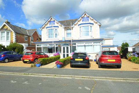 Guest house for sale - SOUGHT AFTER SEASIDE LOCATION * SHANKLIN