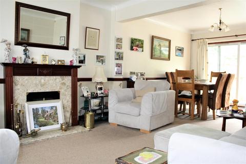194 Stoneleigh Park Road, Epsom, KT19 0RQ