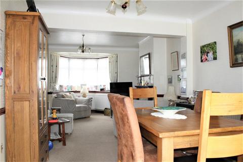 194 Stoneleigh Park Road, Epsom, KT19 0RQ