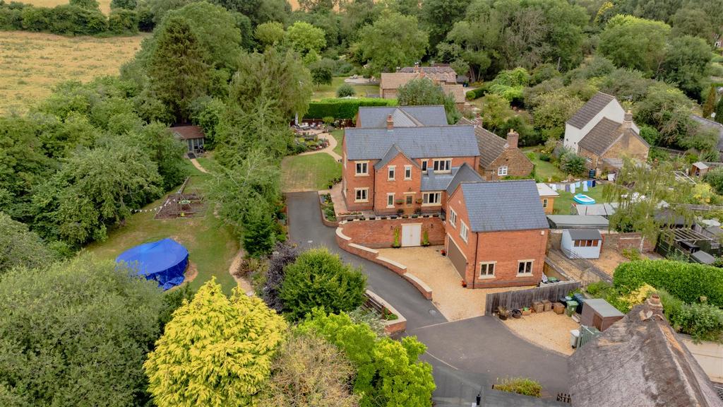 High Street, Braunston, Rutland 4 bed detached house £1,300,000