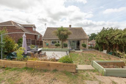 2 bedroom detached bungalow for sale - Mill View Road, Herne Bay