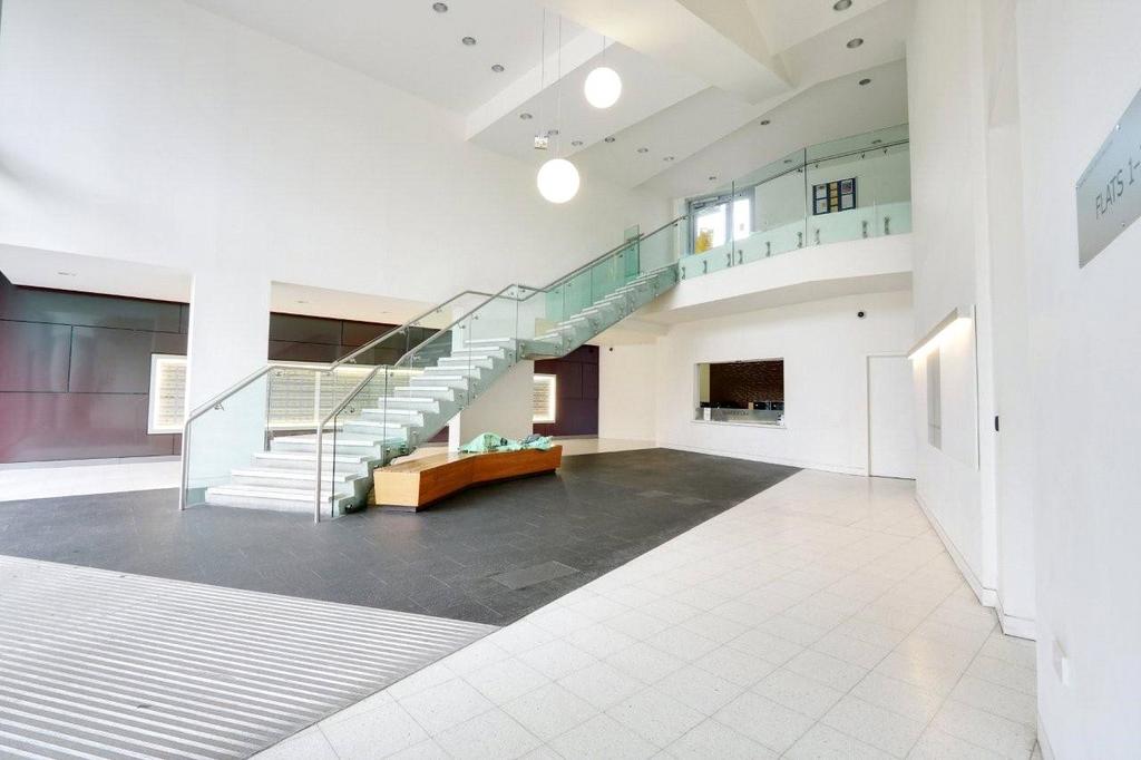 Quadrant Court, Empire Way, Wembley, HA9 2 bed apartment to rent £