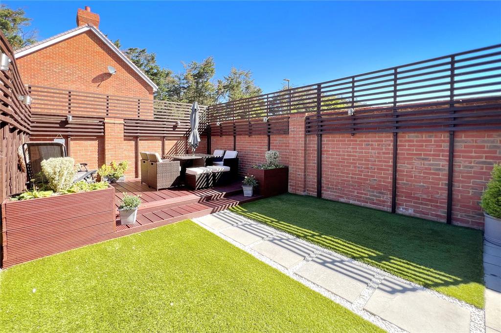 Cresswell Square, Cresswell Park, Angmering, West Sussex 2 bed semi