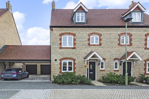 4 bedroom semi-detached house for sale - Kingsmere,  Bicester,  Oxfordshire,  OX26