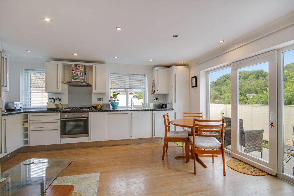 Victoria Apartments, Victoria Street, Combe Martin EX34 0LZ 2 bed apartment £190,000