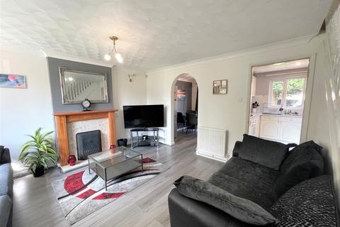 3 bedroom semi-detached house to rent - Ribbleton Hall Drive, Preston, Lancashire, PR26EE