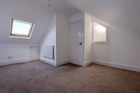 2 bedroom maisonette to rent, Queens Park Road, Brighton