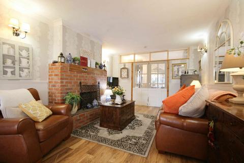 19 Brookside, Weaverham, Northwich, CW8 3HR
