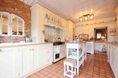 19 Brookside, Weaverham, Northwich, CW8 3HR