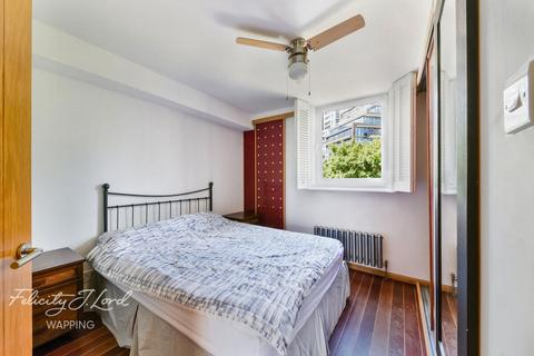 Flat 7, Leeward Court Asher Way, London, E1W 2JY