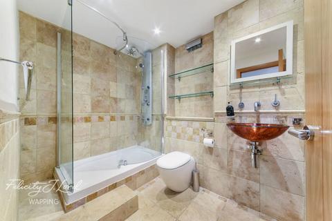 Flat 7, Leeward Court Asher Way, London, E1W 2JY