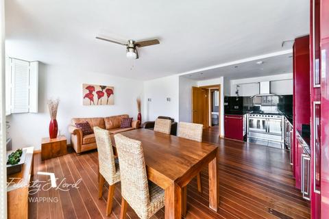 Flat 7, Leeward Court Asher Way, London, E1W 2JY