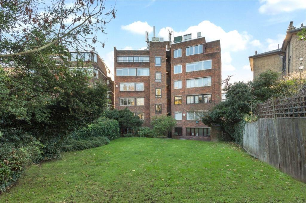 Steeles Road, London, NW3 2 bed flat £2,687 pcm (£620 pw)