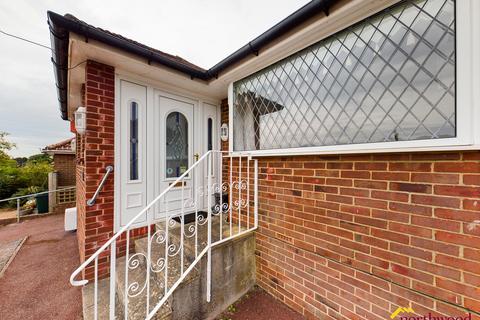 2 bedroom bungalow to rent, Elvin Crescent, Rottingdean, Brighton and Hove, BN2