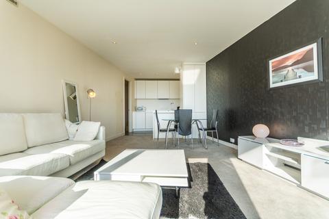 1 bedroom flat to rent, Rotunda, 150 New Street, Birmingham, B2