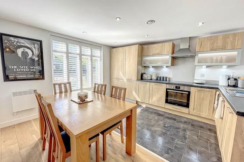 25 Lambe Close, Snodland, ME6 5PE