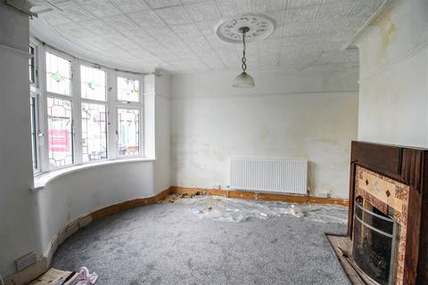 2 bedroom detached bungalow for sale - 6 Hadley Crescent, Rhyl, Denbighshire, LL18 4AU