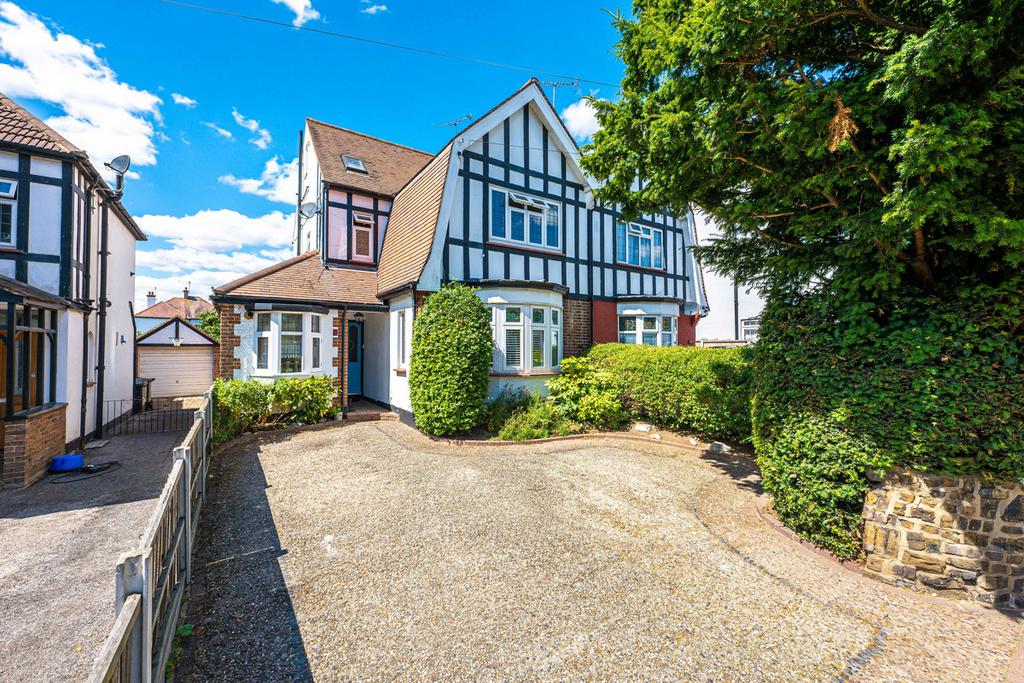 Southbourne Grove, Westcliffonsea, SS0 4 bed semidetached house for