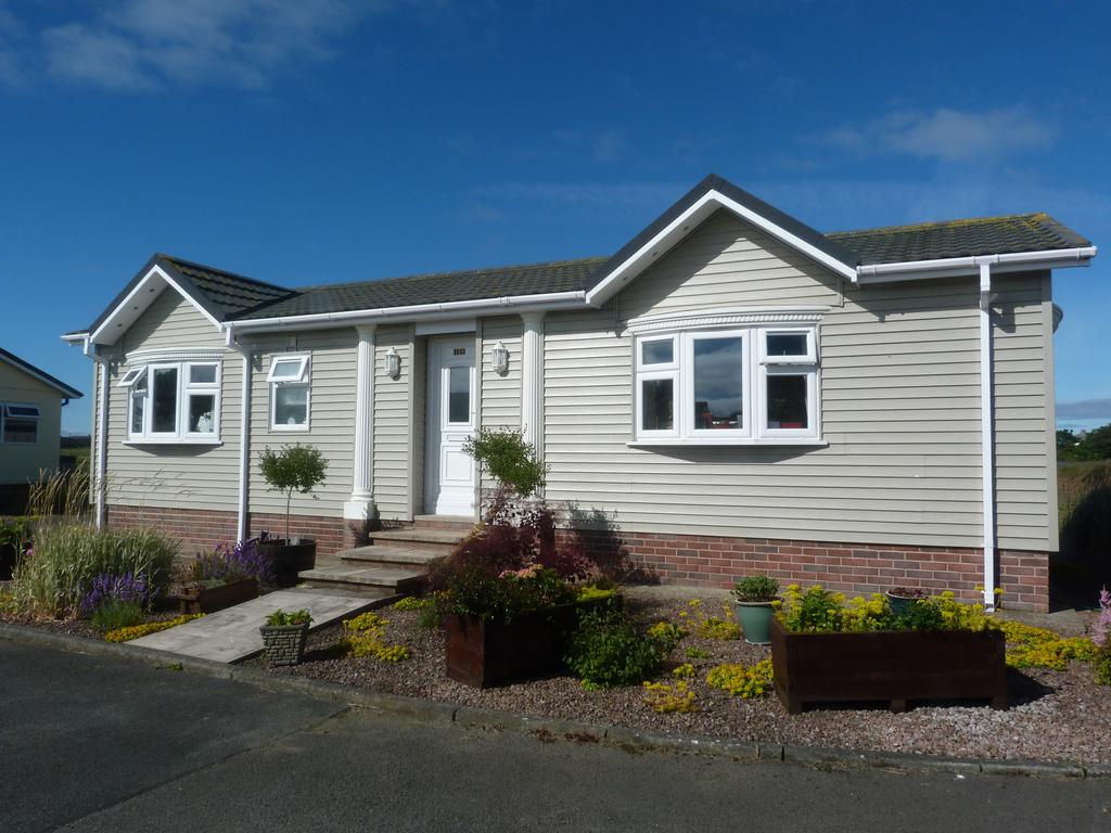 Meadow View Residential Park, Silloth, Cumbria, CA7 2 bed park home for