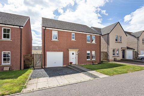 5 bedroom detached house for sale - 17 Stable Gardens, Galashiels TD1 2NW