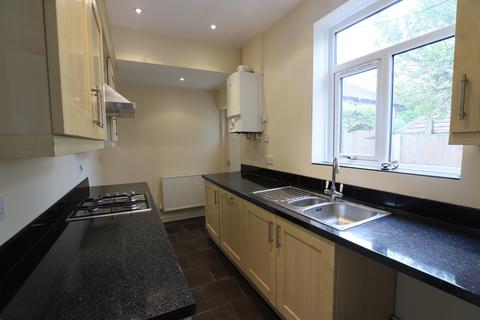 3 bedroom semi-detached house to rent - Ashlands Road, Hartshill, Stoke-on-Trent, ST4