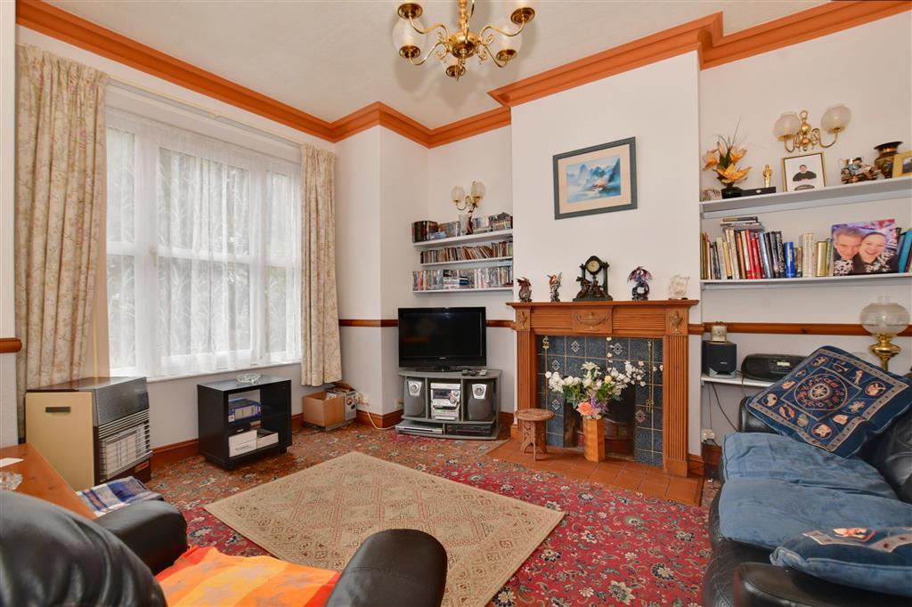 Barden Road, Tonbridge, Kent 4 bed semidetached house £600,000