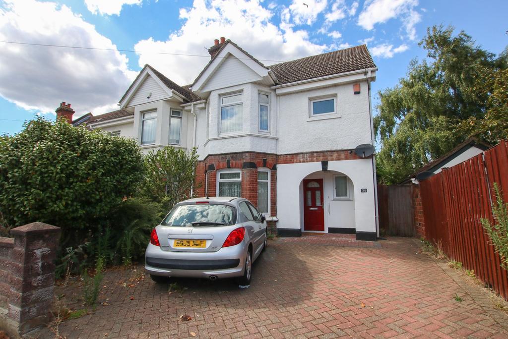 Lumsden Avenue, Shirley, Southampton 3 bed semidetached house £400,000