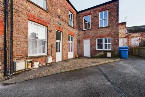 2 bedroom flat to rent, 46 Middle Street North, Driffield