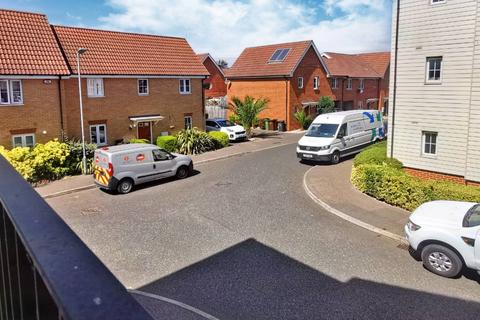 2 bedroom flat to rent, Panyers Gardens, Dagenham RM10