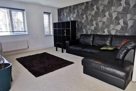 2 bedroom flat to rent, Panyers Gardens, Dagenham RM10