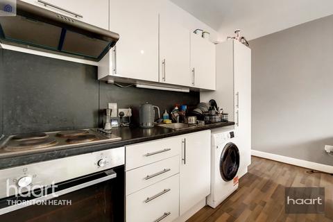 Flat 4, 49 Penge Road, London, SE25 4EJ
