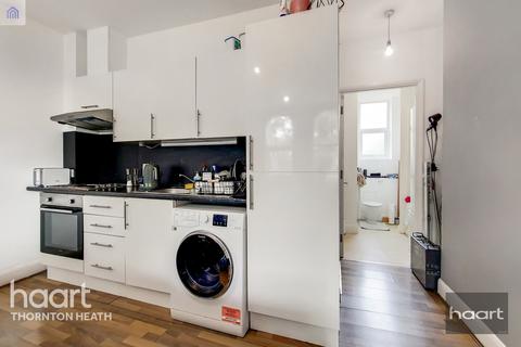 Flat 4, 49 Penge Road, London, SE25 4EJ