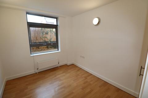 2 bedroom flat to rent - Hazelwood Road, Northampton NN1