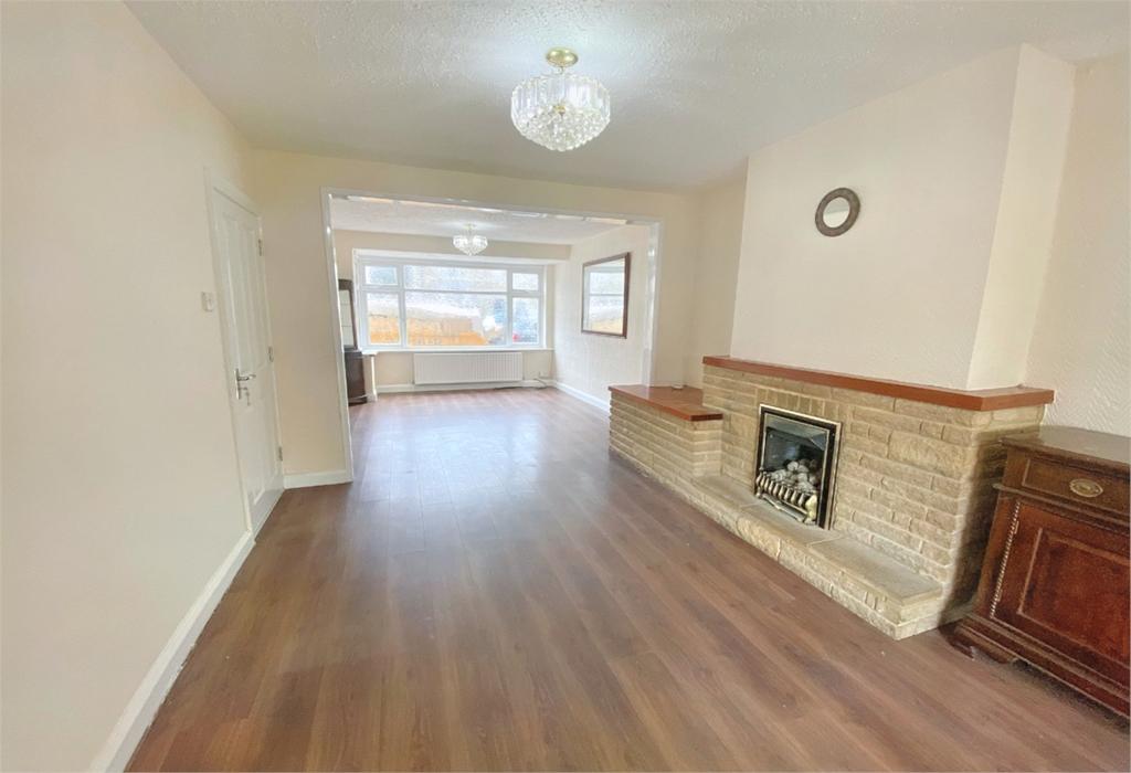 Edgar Road, Yiewsley, WEST DRAYTON, Greater London 4 bed semidetached