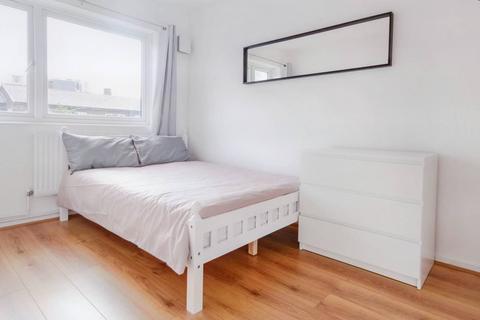 4 bedroom flat share to rent - Salmon Lane, London E14
