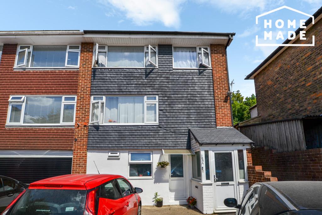 Godstone Road, Kenley, CR8 Studio £850 pcm (£196 pw)