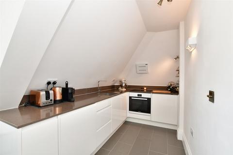 1 bedroom apartment for sale, Lesbourne Road, Reigate, Surrey