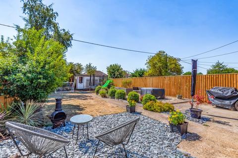 33 Saxton Road, Abingdon, OX14 5JD