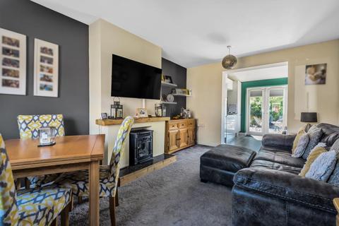 33 Saxton Road, Abingdon, OX14 5JD