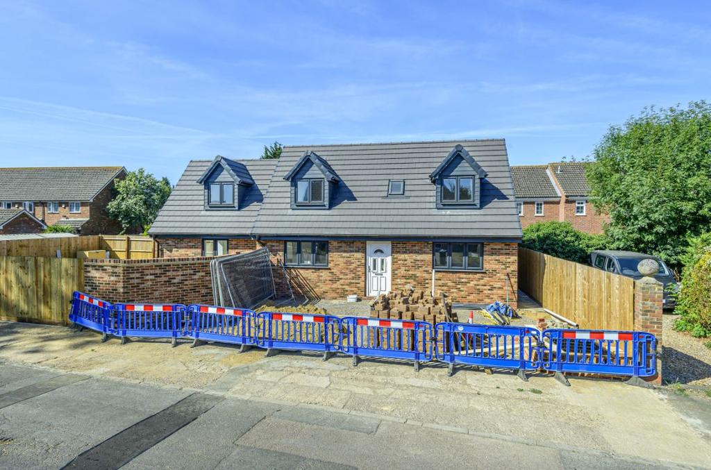 King William Road, Kempston, Bedford 2 bed detached house for sale £400,000