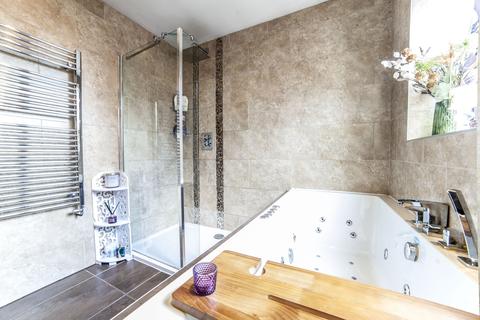 53 Cooper Street, Springhead, Oldham, OL4 4QS