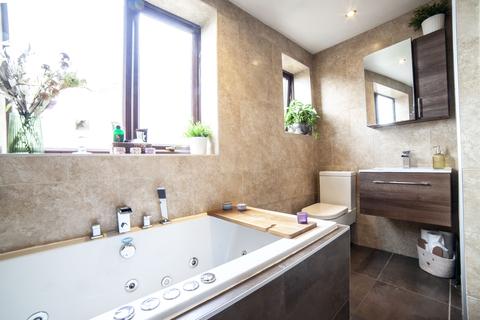 53 Cooper Street, Springhead, Oldham, OL4 4QS