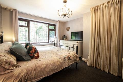 53 Cooper Street, Springhead, Oldham, OL4 4QS