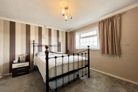 3 bedroom semi-detached house for sale - Southdown Drive, Thurmaston, LE4