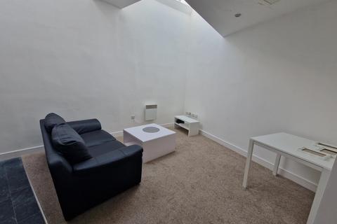 Studio to rent, Law Russell House, 63 Vicar Lane, Bradford, West Yorkshire, BD1