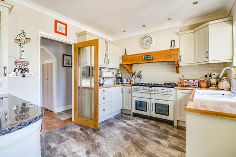 17 Hillcrest Road, Hockley, SS5 4QB