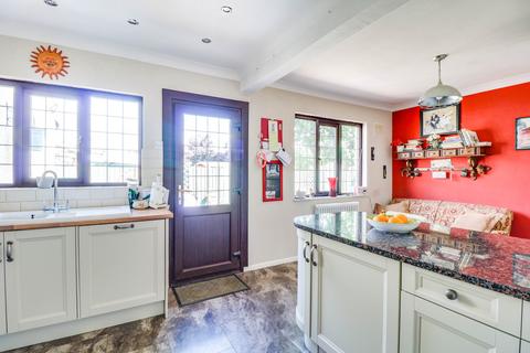 17 Hillcrest Road, Hockley, SS5 4QB