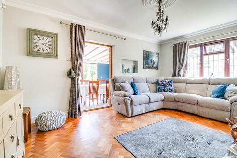 17 Hillcrest Road, Hockley, SS5 4QB