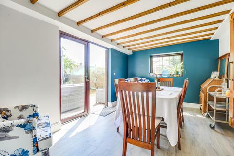 17 Hillcrest Road, Hockley, SS5 4QB